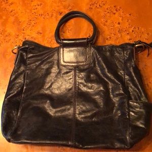HOBO Sheila travel bag.